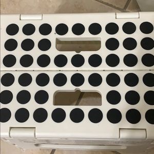 Meet your Posher, Esther